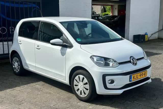 Volkswagen Up! (2021) thumbnail 3