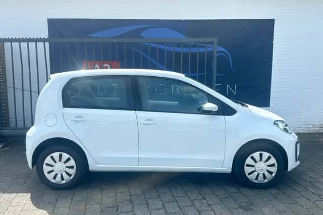 Volkswagen Up! (2021) thumbnail 5