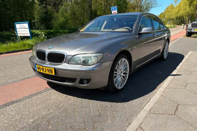 BMW 7-Serie (2005) thumbnail 1