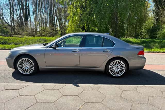 BMW 7-Serie (2005) thumbnail 2