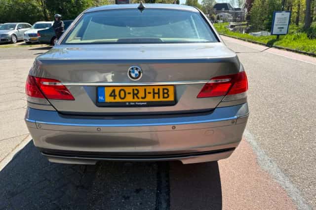 BMW 7-Serie (2005) thumbnail 5