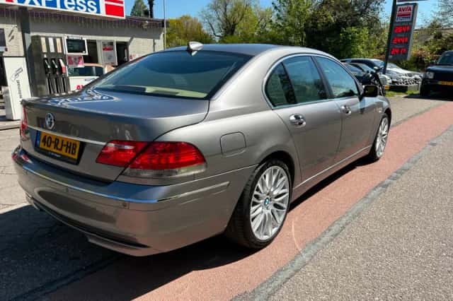 BMW 7-Serie (2005) thumbnail 6