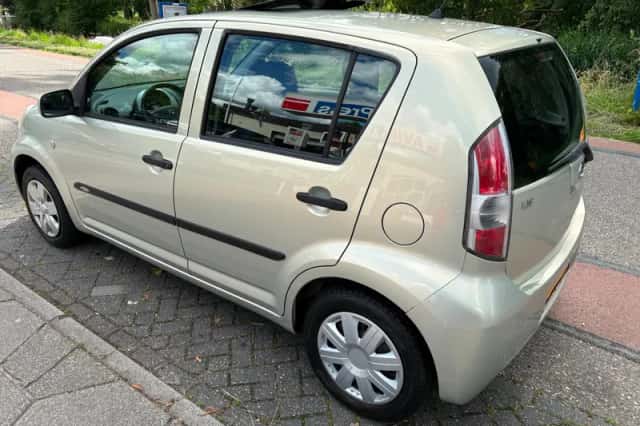 Daihatsu Sirion 2 (2005) thumbnail 3