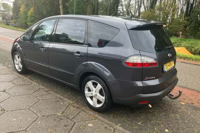 Ford S-Max (2008) thumbnail 3