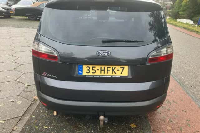Ford S-Max (2008) thumbnail 4