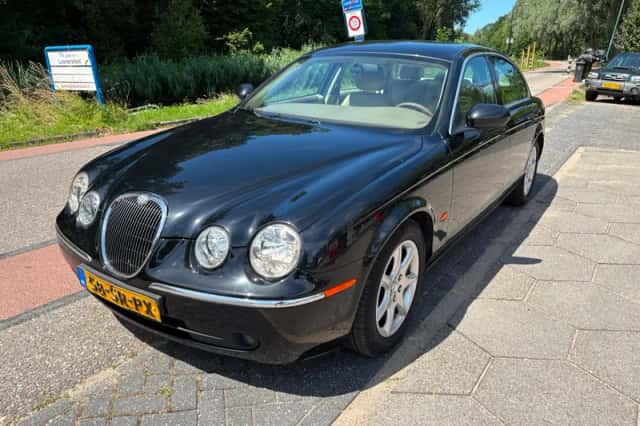 Jaguar S-Type (2006) thumbnail 1