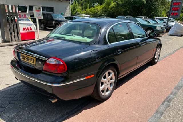 Jaguar S-Type (2006) thumbnail 5