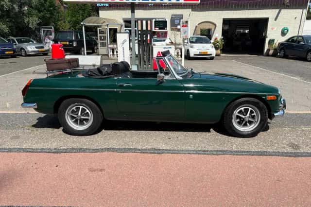MG B type (1972) thumbnail 6