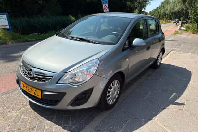 Opel Corsa (2011) thumbnail 1