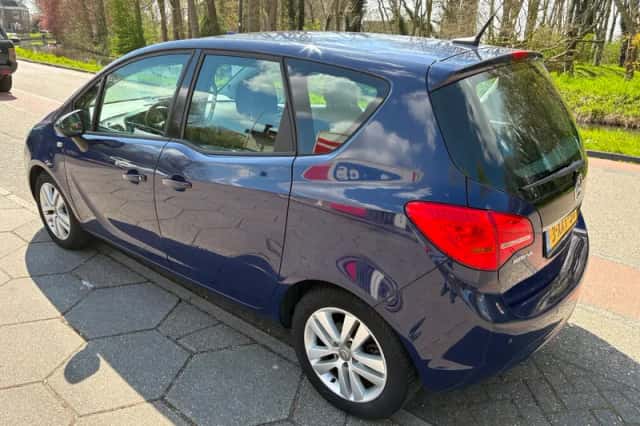 Opel Meriva (2014) thumbnail 3