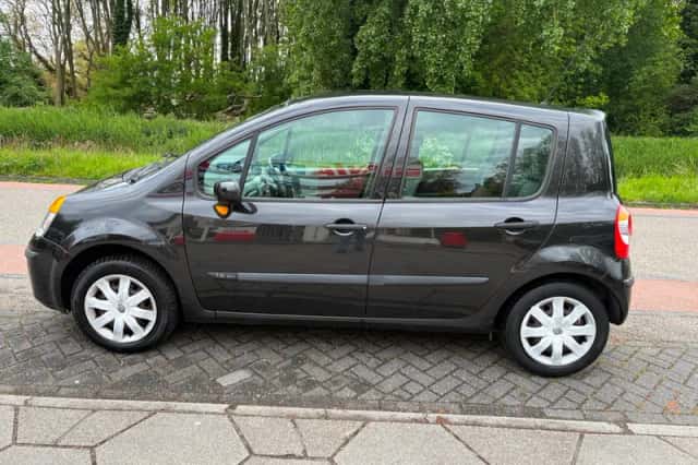 Renault Modus (2005) thumbnail 2