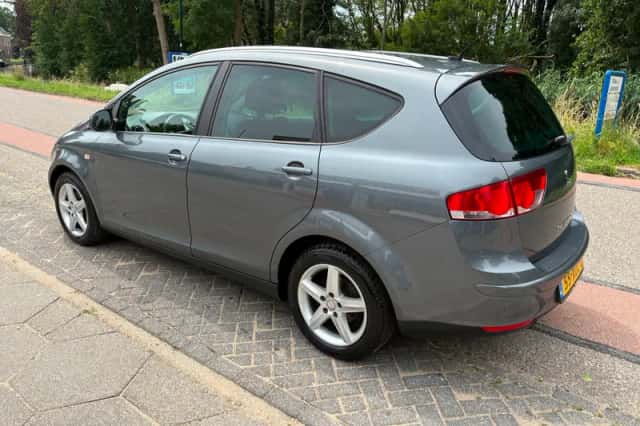 SEAT Altea XL (2012) thumbnail 3
