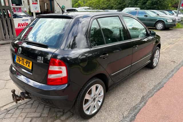 Škoda Fabia (2006) thumbnail 5