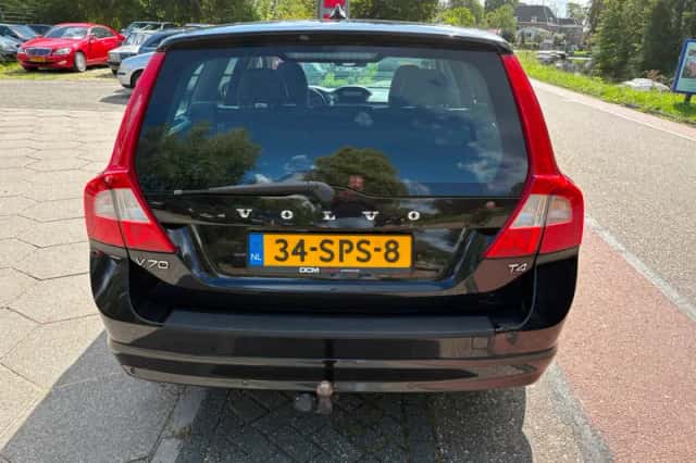 Volvo V70 (2011) thumbnail 4