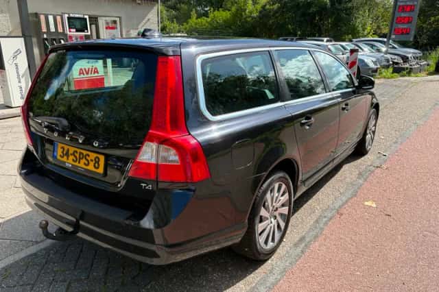 Volvo V70 (2011) thumbnail 5