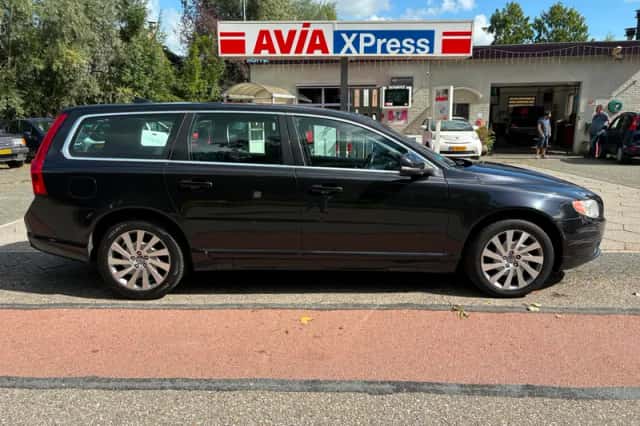 Volvo V70 (2011) thumbnail 6
