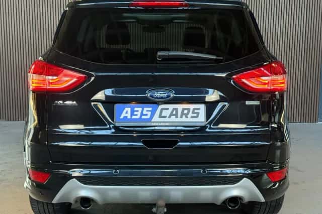 Ford Kuga (2014) thumbnail 3