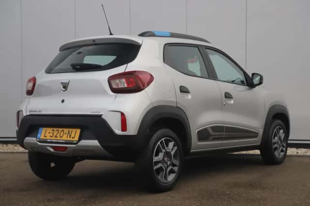 Dacia Spring (2021) thumbnail 4