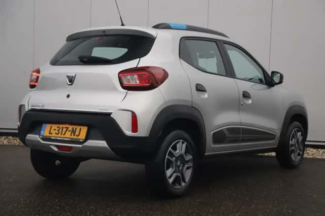 Dacia Spring (2021) thumbnail 2