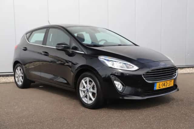 Ford Fiesta (2021) thumbnail 3