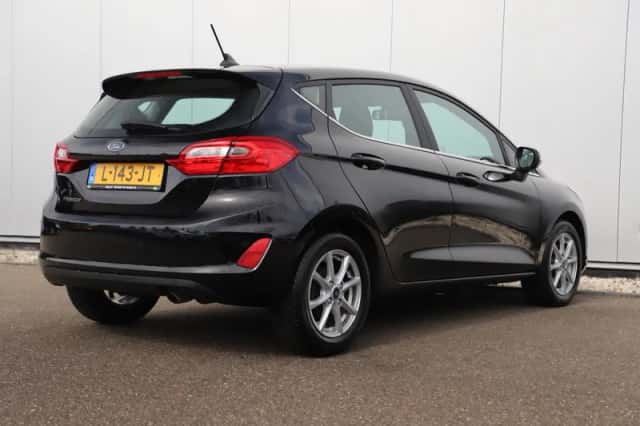 Ford Fiesta (2021) thumbnail 4