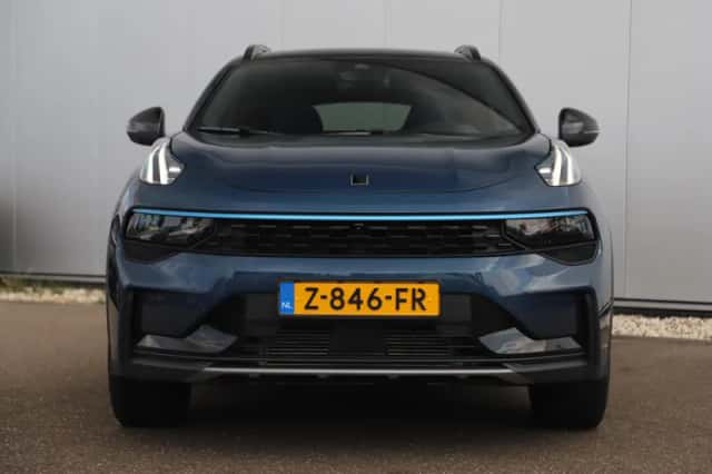 Lynk & Co 01 (2024) thumbnail 3