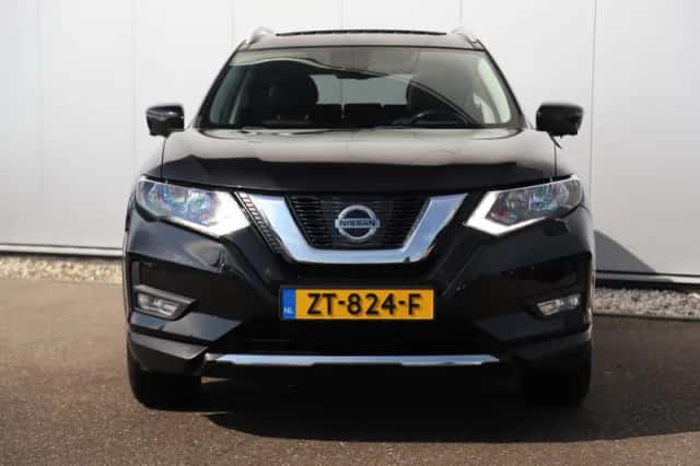 Nissan X-Trail (2019) thumbnail 2