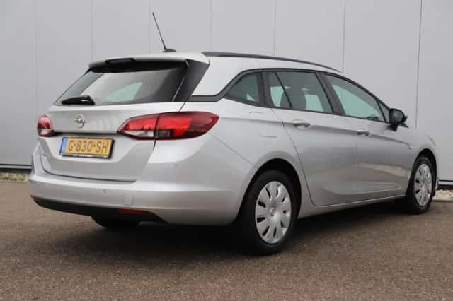Opel Astra (2019) thumbnail 4