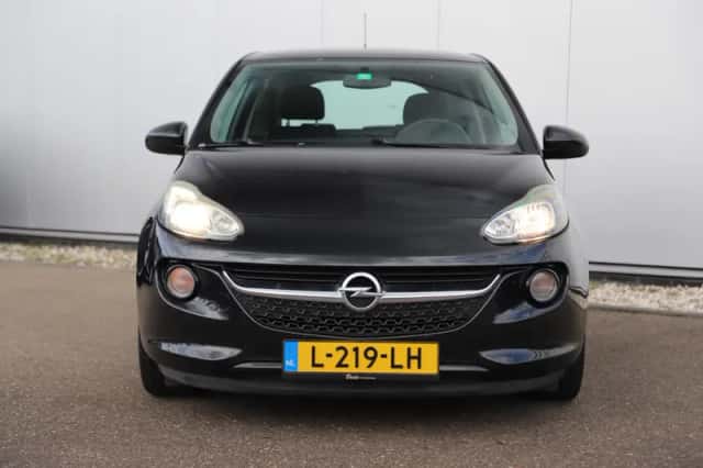 Opel Adam (2013) thumbnail 2