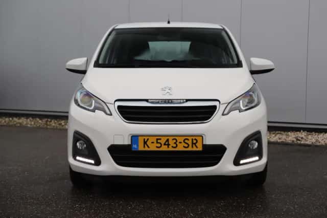 Peugeot 108 (2021) thumbnail 2