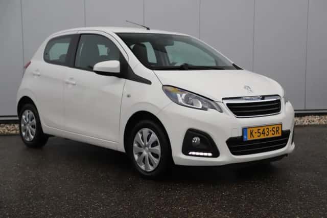Peugeot 108 (2021) thumbnail 3