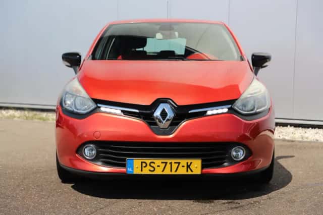 Renault Clio (2013) thumbnail 2