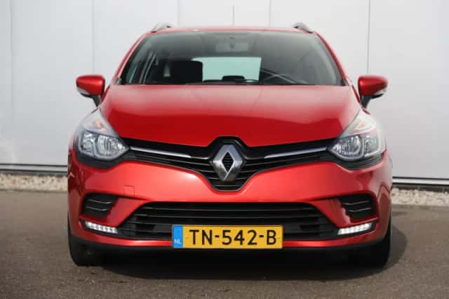 Renault Clio (2018) thumbnail 2