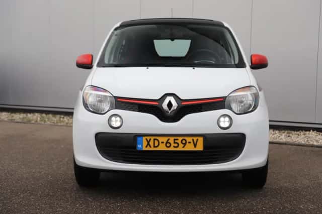 Renault Twingo (2016) thumbnail 2
