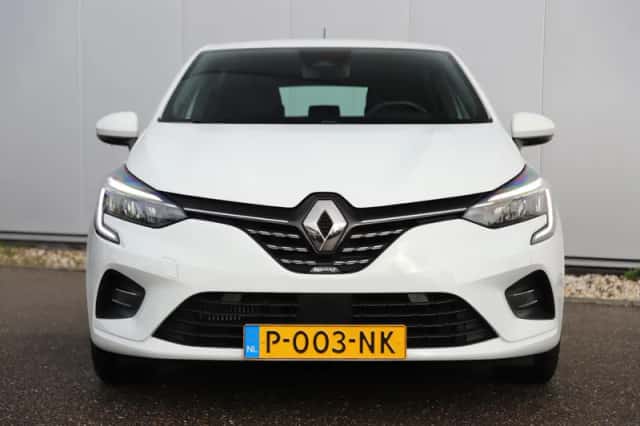 Renault Clio (2022) thumbnail 2