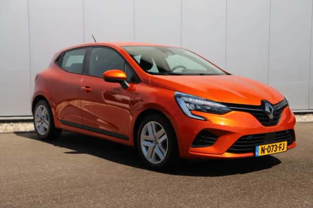 Renault Clio (2021) thumbnail 3