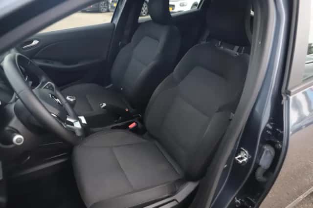 Renault Clio (2020) thumbnail 6
