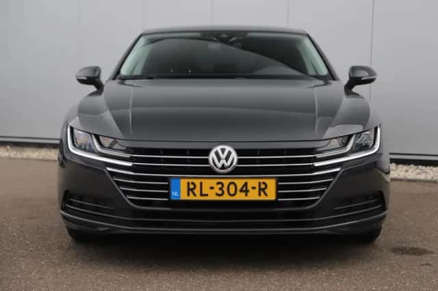 Volkswagen Arteon (2018) thumbnail 2