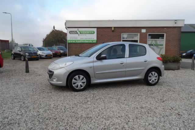 Peugeot 206 (2010) thumbnail 1