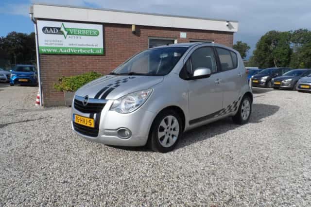 Opel Agila (2009) thumbnail 2