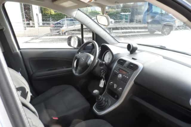 Opel Agila (2009) thumbnail 6