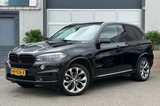 BMW X5 (2015) thumbnail 4