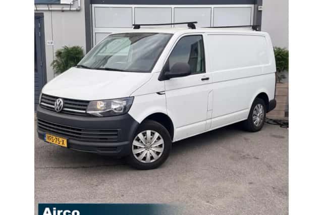 Volkswagen Transporter (2020) thumbnail 3