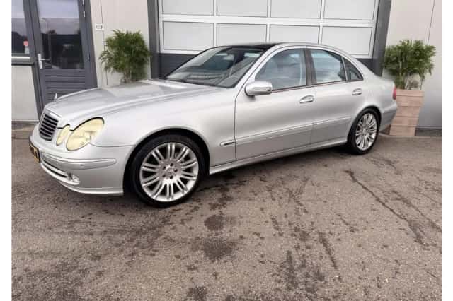 Mercedes-Benz E-Klasse (2002) thumbnail 3