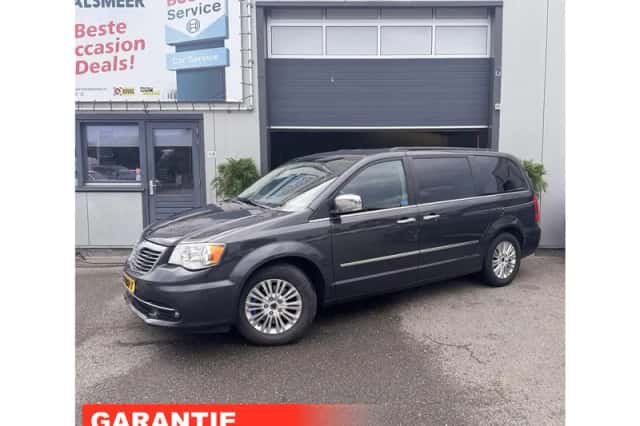 Lancia Voyager (2012) thumbnail 4