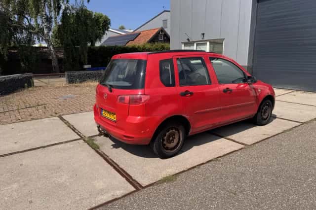 Mazda 2 (2004) thumbnail 5