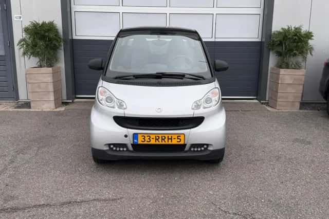 Smart Fortwo (2011) thumbnail 5