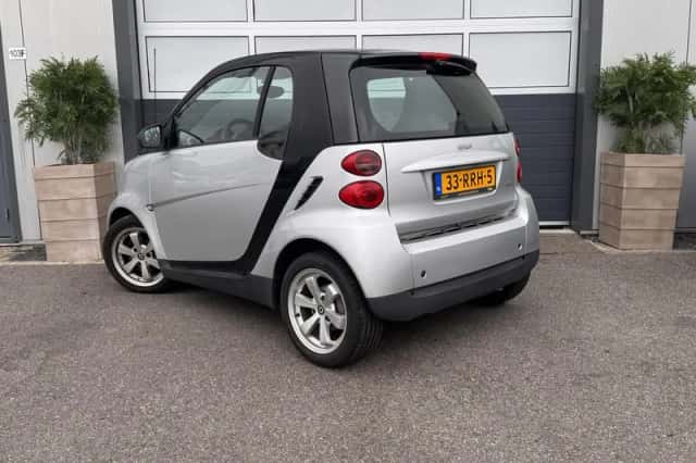 Smart Fortwo (2011) thumbnail 6