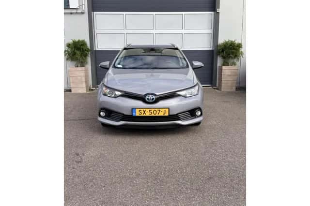 Toyota Auris (2018) thumbnail 4