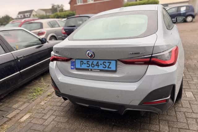 BMW i4 (2022) thumbnail 6